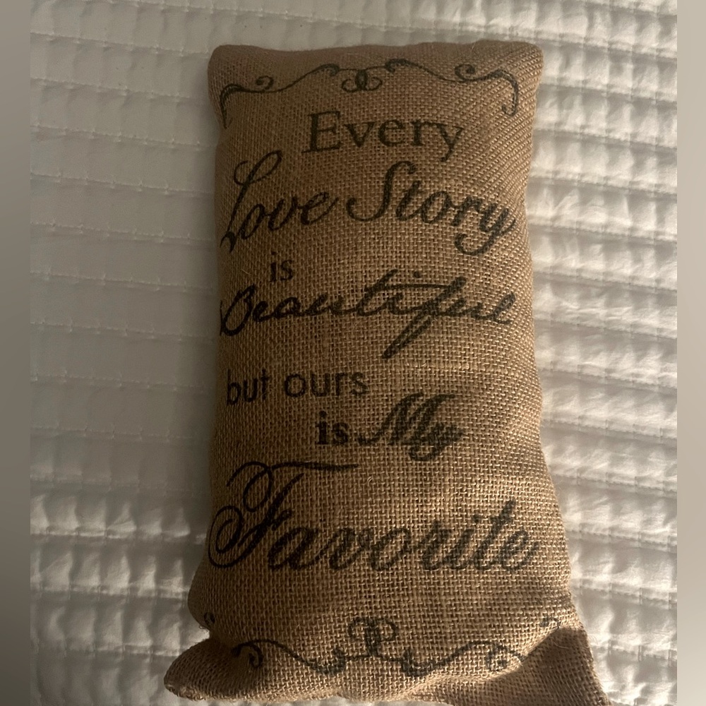 Decorative pillow